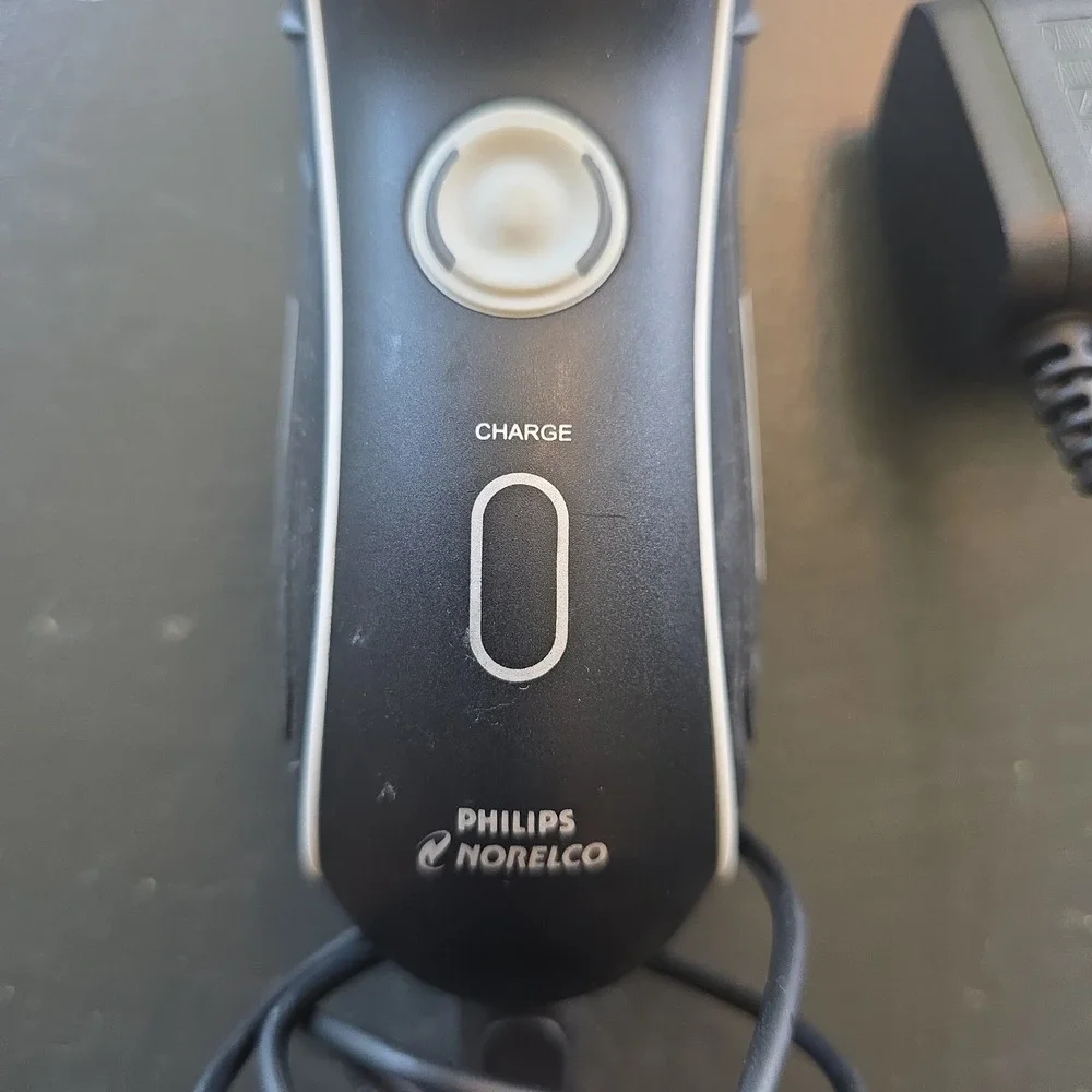 Philips Norelco 7310XL Men's Cordless Rotary Electric Shaver with Pop-up Trimmer